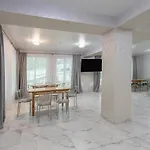 шепіт лісу Hotel