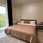 шепіт лісу Hotel