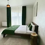 Hotel шепіт лісу *