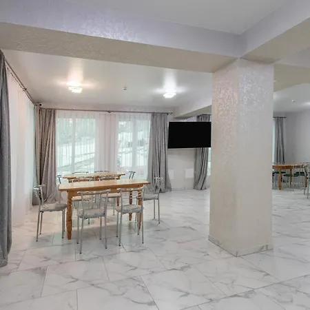 шепіт лісу Hotel