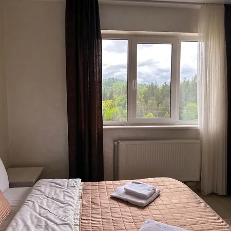 Hotel шепіт лісу