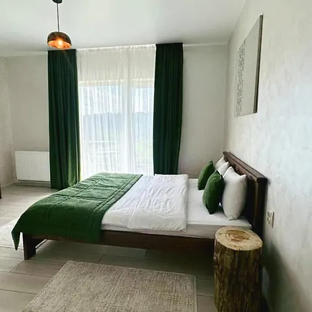 Hotel шепіт лісу *