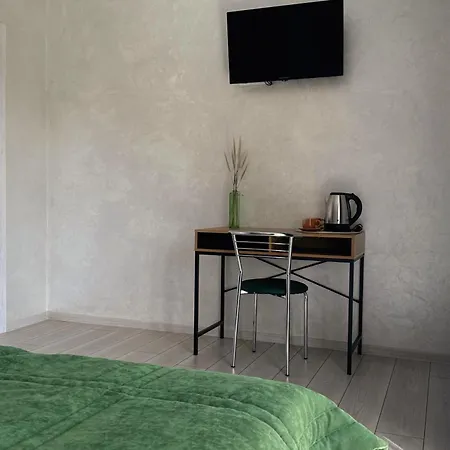 шепіт лісу Отель *