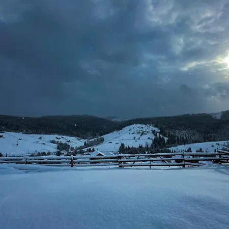 Отель шепіт лісу Буковель