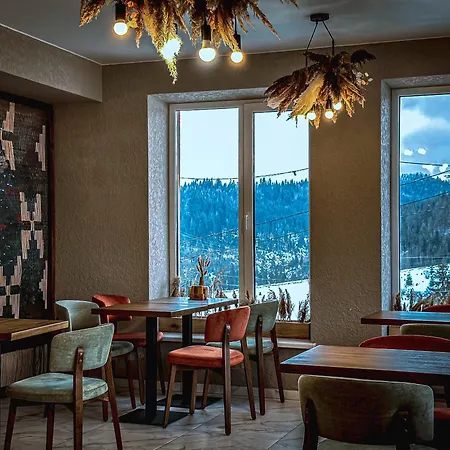 Отель шепіт лісу