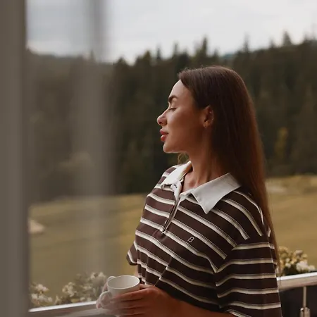 шепіт лісу Hotel *
